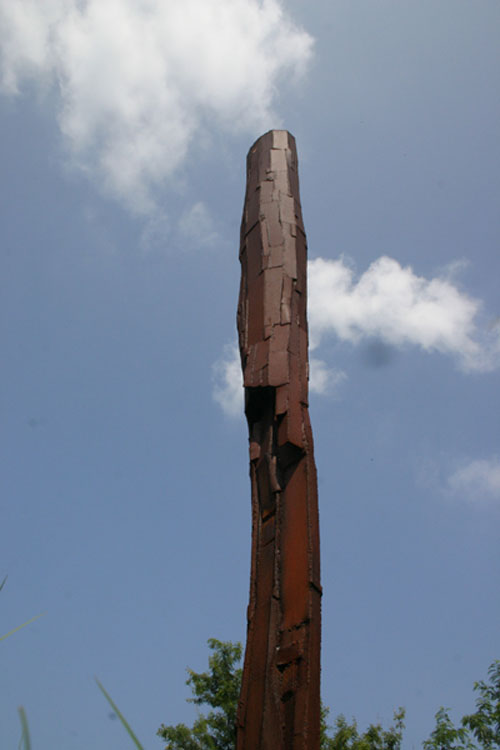 2002 International Steel & Iron Sculpture Festival In Kaohsiung art piece setting in the KS art center